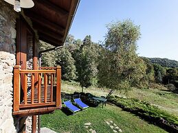 Apartment in Netro With Balcony and Views