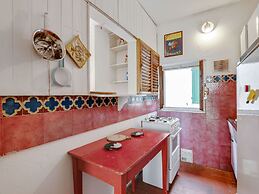 Idyllic Retreat With Shared Pool