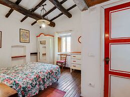 Idyllic Retreat With Shared Pool
