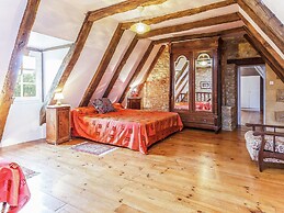 Comfortable Holiday Home With Private Pool