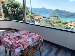 Marone Apartment With Pool