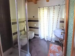 Marone Apartment With Pool
