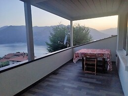 Marone Apartment With Pool