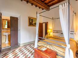 Villa in Mugello Hills With Private Pool