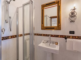 Villa in Mugello Hills With Private Pool
