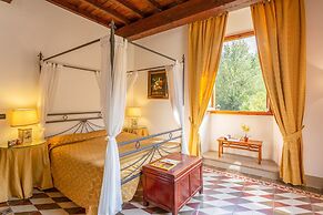 Villa in Mugello Hills With Private Pool