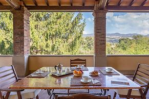 Villa in Mugello Hills With Private Pool
