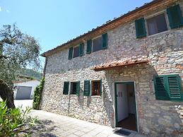 Tuscan Heaven; Vinci and Pistoia