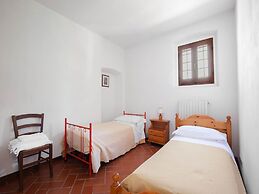 Tuscan Heaven; Vinci and Pistoia