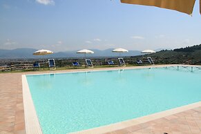 Tuscan Heaven; Vinci and Pistoia