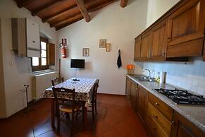 Tuscan Heaven; Vinci and Pistoia