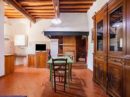 Tuscan Heaven; Vinci and Pistoia