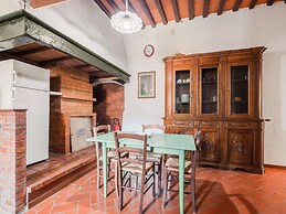 Tuscan Heaven; Vinci and Pistoia