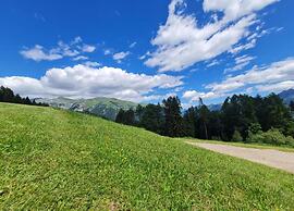 Flat by Lake Iseo With Mountain Views
