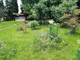 Cozy Detached House, Wide Garden, Wifi