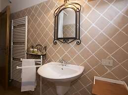 Tuscan Hilltop Farm Stay