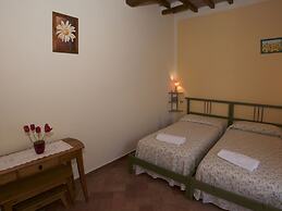 Tuscan Hilltop Farm Stay