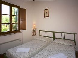 Tuscan Hilltop Farm Stay
