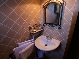 Tuscan Hilltop Farm Stay