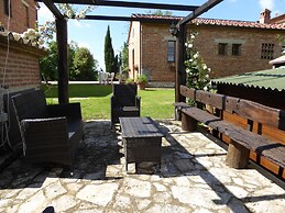 Tuscan Hilltop Farm Stay