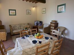 Tuscan Hilltop Farm Stay