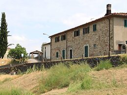 Farmhouse Abode With Pool and Tuscan Charm