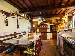Beautiful Home in Lizzanello