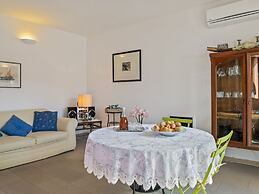 Relaxing Bosa Stay With Veranda