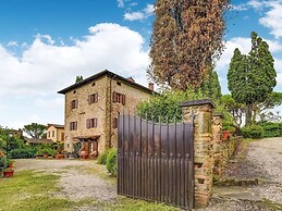 Rustic Comfort With Modern Touch