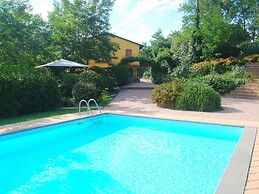 Sunlit Home With Pool