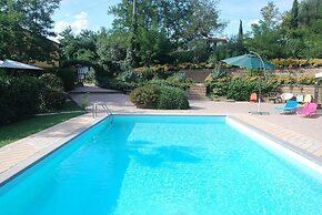 Sunlit Home With Pool
