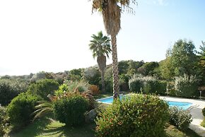 Spacious Villa With Pool