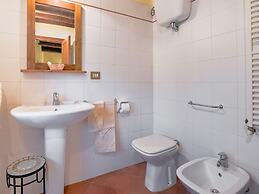 Scenic Stay in Restored Retreat