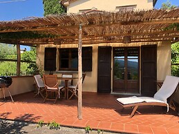 Scenic Stay in Restored Retreat