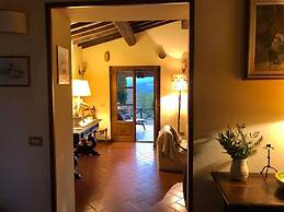 Scenic Stay in Restored Retreat