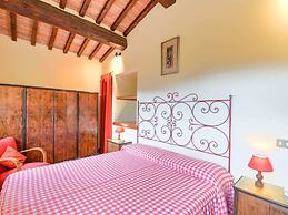 Scenic Stay in Restored Retreat