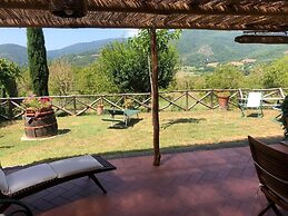 Scenic Stay in Restored Retreat