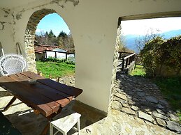 Rustic Chalet With Pool