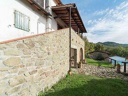 Rustic Chalet With Pool