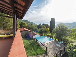 Rustic Chalet With Pool