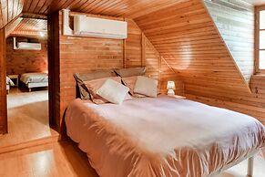 Tranquil Holiday Home With Private Pool