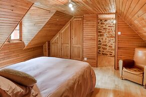 Tranquil Holiday Home With Private Pool