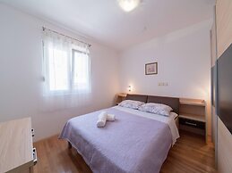 Capacious Holiday Home in Maslenica