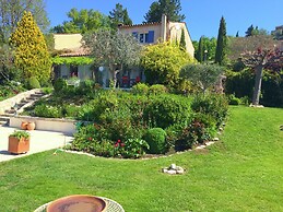 Verdon Views: Pool & Terrace