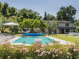Scenic Villa With Heated Pool