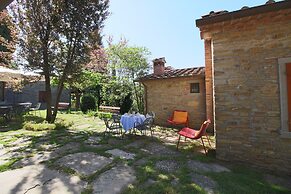 Spacious Farmhouse With Pool