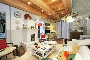 Cozy Couple's Retreat