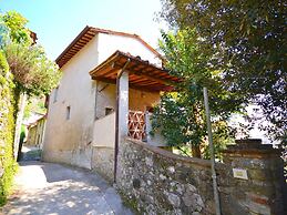 Cottage in Convalle With Terrace