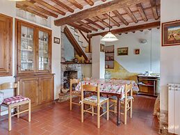 Cottage in Convalle With Terrace
