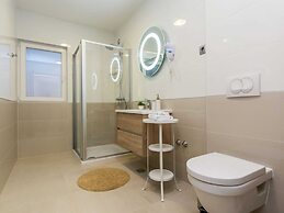 Villa With Private Heated Pool